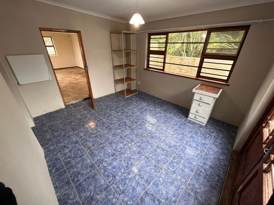 To Let 3 Bedroom Property for Rent in Sunrise On Sea Eastern Cape